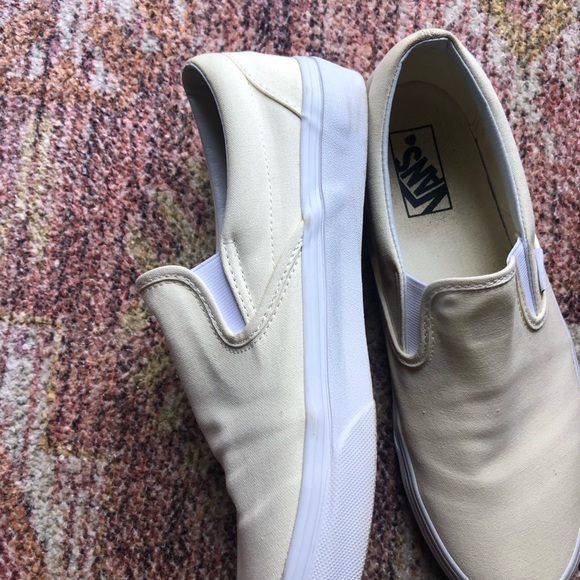 Vans - Picture 2 of 7